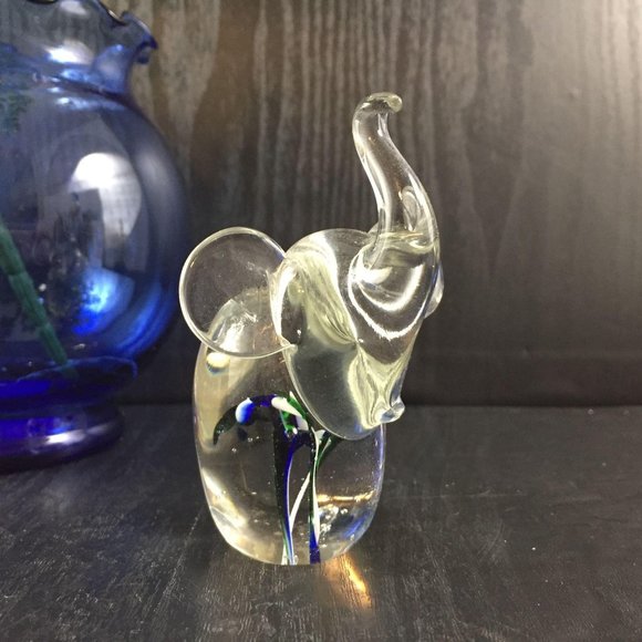 Glass Elephant Paperweight Flowers Figurine Blown - Picture 3 of 9